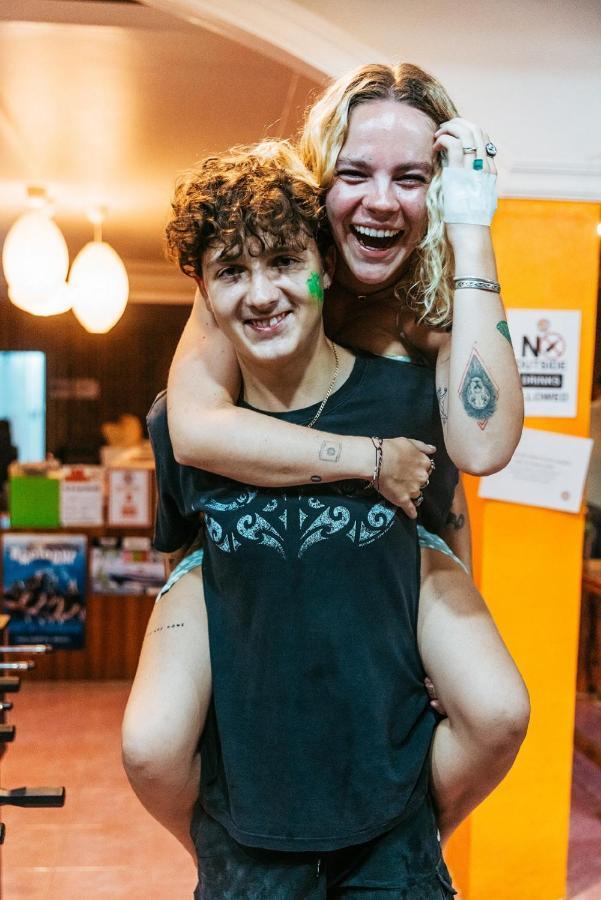 Revolution Koh Tao Hostel Ngoại thất bức ảnh