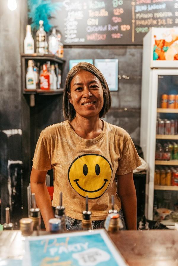 Revolution Koh Tao Hostel Ngoại thất bức ảnh