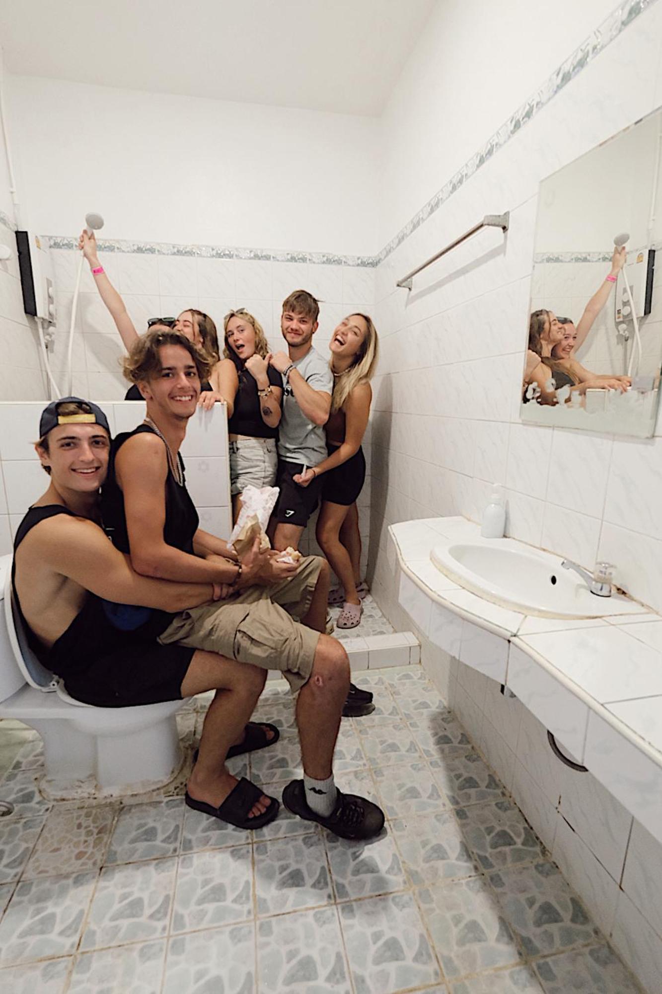 Revolution Koh Tao Hostel Ngoại thất bức ảnh